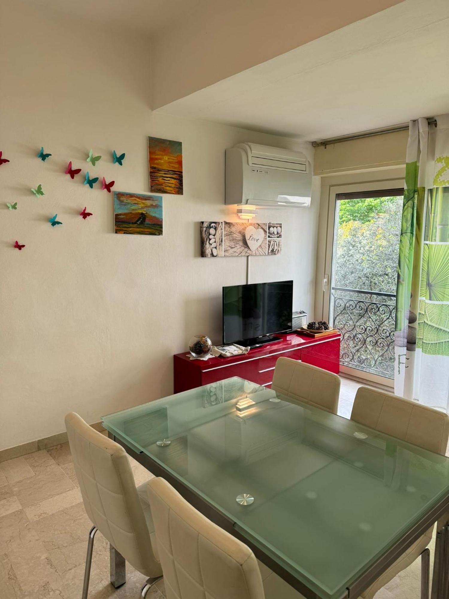 Appartamento Lido 'With Parking Space Included' ตอสโกลาโน มาแดร์โน ภายนอก รูปภาพ