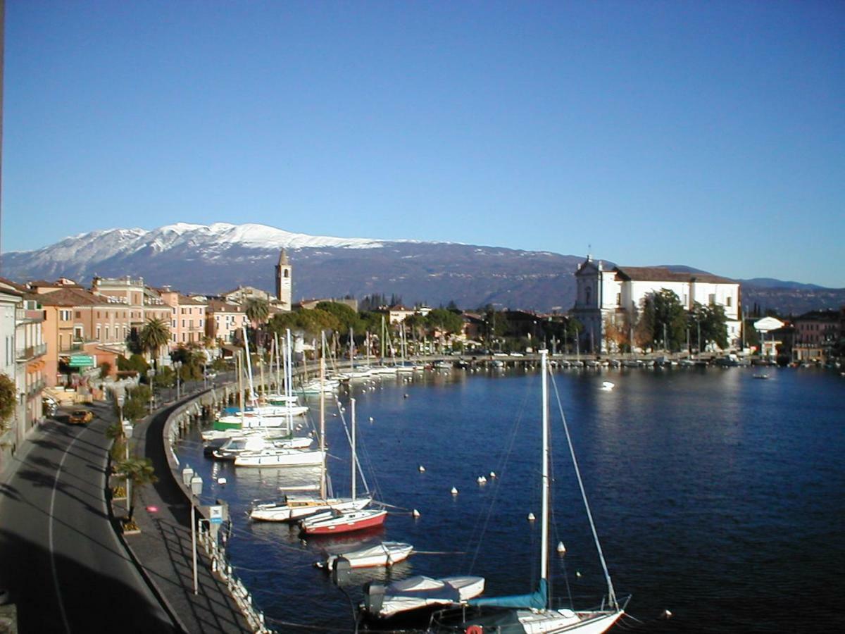 Appartamento Lido 'With Parking Space Included' ตอสโกลาโน มาแดร์โน ภายนอก รูปภาพ