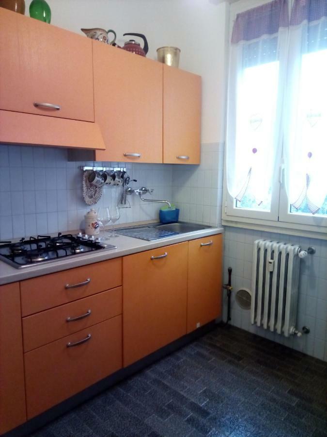 Appartamento Lido 'With Parking Space Included' ตอสโกลาโน มาแดร์โน ภายนอก รูปภาพ
